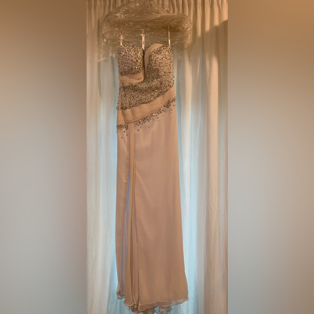 White Formal Gown. Strapless With Sequence - image 3